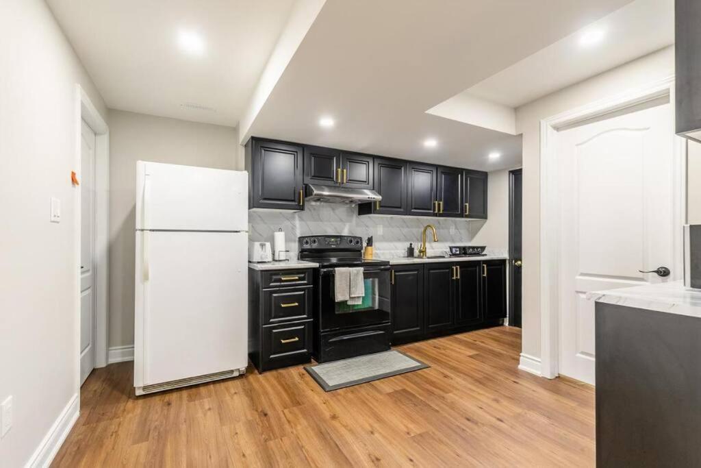 Spacious Basement Mississauga Exterior foto